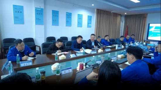 中国乐凯总经理李东一行到乐凯华光检查指导工作
